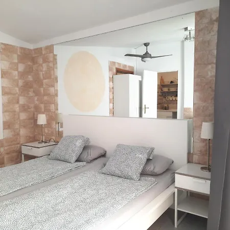 Apartment 2-7 *
